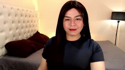 Snapshot of mikha_sensual chatting on January 23, 2025, 7:07 pm Theresa Luna online show from January 23, 2025, 7:07 pm
