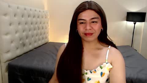 Snapshot of mikha_sensual chatting on January 27, 2025, 1:59 am Theresa Luna online show from January 27, 2025, 1:59 am