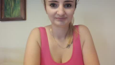 miki234809581 online show from November 4, 2025, 10:25 am