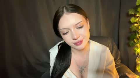Snapshot of mikiklippel chatting on May 31, 2026, 6:09 pm Mia online show from May 31, 2026, 6:09 pm