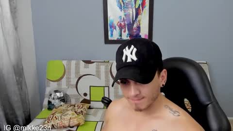 Snapshot of mikke_love chatting on February 7, 2025, 1:32 pm MIKKE online show from February 7, 2025, 1:32 pm