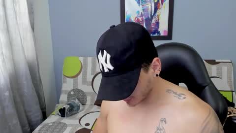 Snapshot of mikke_love chatting on February 9, 2025, 3:01 pm MIKKE online show from February 9, 2025, 3:01 pm