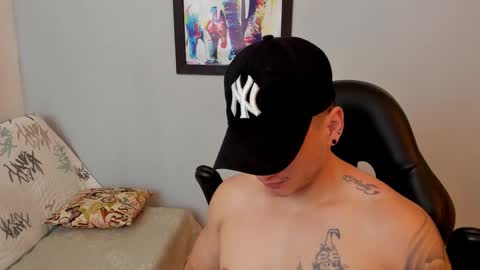 Snapshot of mikke_love chatting on March 11, 2025, 2:18 pm MIKKE online show from March 11, 2025, 2:18 pm