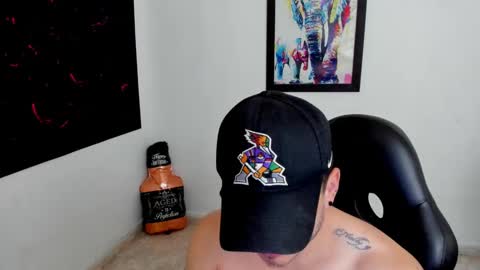 Snapshot of mikke_love chatting on October 6, 2025, 2:14 pm MIKKE online show from October 6, 2025, 2:14 pm