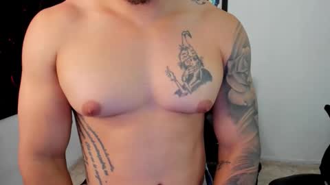 Snapshot of mikke_love chatting on October 21, 2025, 2:40 pm MIKKE online show from October 21, 2025, 2:40 pm