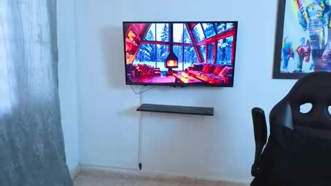 MIKKE online show from December 5, 2025, 2:14 pm