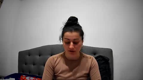 Mikyloveu online show from December 14, 2024, 4:09 pm