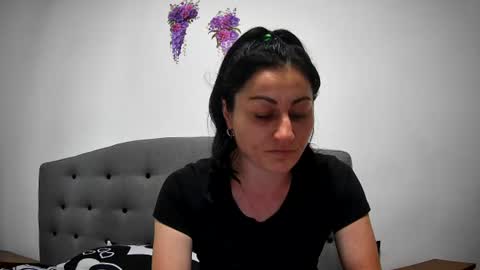 Snapshot of mikyloveu chatting on June 18, 2026, 4:22 pm Mikyloveu online show from June 18, 2026, 4:22 pm