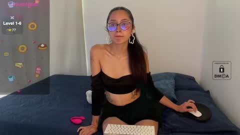 Snapshot of mila_2315 chatting on July 4, 2026, 10:05 pm Mila and albert online show from July 4, 2026, 10:05 pm