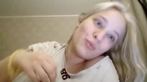 Snapshot of mila_420 chatting on March 29, 2026, 10:10 pm Mila 420 online show from March 29, 2026, 10:10 pm