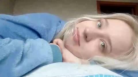 Mila 420 online show from April 14, 2026, 6:41 am