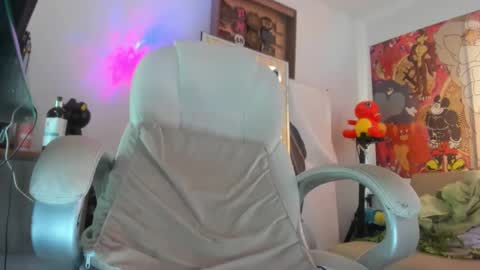 Mila Dash online show from September 17, 2025, 2:08 pm