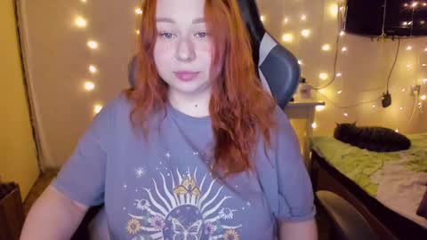 Snapshot of mila_foxxxy chatting on February 8, 2025, 8:32 pm Mila shy sensual person online show from February 8, 2025, 8:32 pm