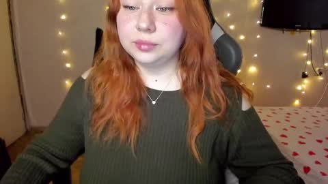 Snapshot of mila_foxxxy chatting on March 7, 2025, 4:13 am Mila shy sensual person online show from March 7, 2025, 4:13 am