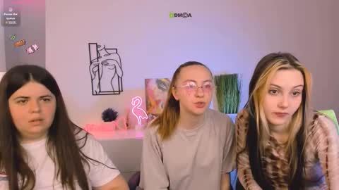 mila_glow online show from September 9, 2025, 8:25 am