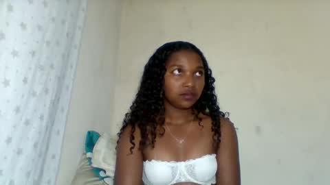 Snapshot of mila_lunah chatting on April 29, 2026, 5:06 pm mila_lunah online show from April 29, 2026, 5:06 pm