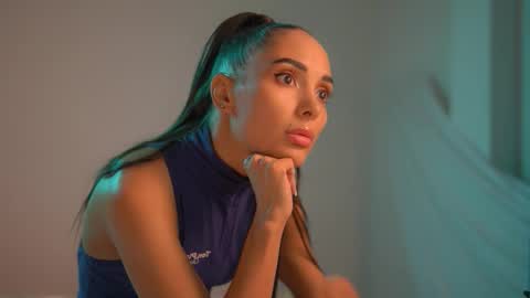 mila may  online show from September 26, 2025, 10:47 pm