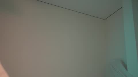 mila may  online show from September 28, 2025, 6:13 pm