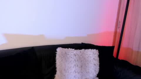 Snapshot of mila_monty__ chatting on June 11, 2026, 2:00 am online show from June 11, 2026, 2:00 am