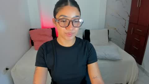 Snapshot of mila_rose1 chatting on June 15, 2026, 3:20 am martina online show from June 15, 2026, 3:20 am