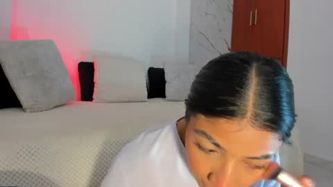 Snapshot of mila_rose1 chatting on June 17, 2026, 12:57 am martina online show from June 17, 2026, 12:57 am