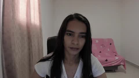 Snapshot of mila_rouge06 chatting on February 21, 2026, 2:18 pm Mila online show from February 21, 2026, 2:18 pm