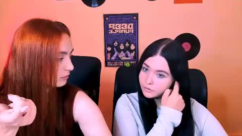 Snapshot of mila_snow1 chatting on July 31, 2026, 9:30 am mila_snow1 online show from July 31, 2026, 9:30 am