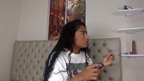 Snapshot of mila_sophia chatting on November 7, 2025, 2:06 pm sophia online show from November 7, 2025, 2:06 pm