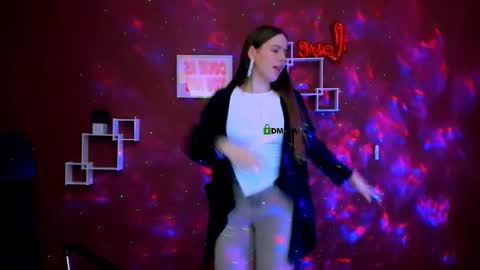 Snapshot of mila_sun__ chatting on February 18, 2026, 10:00 am mila_sun__ online show from February 18, 2026, 10:00 am