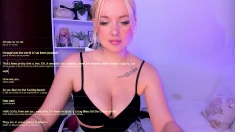 Mila online show from November 14, 2025, 11:24 pm