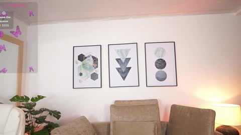 milacrave online show from September 16, 2025, 12:06 pm