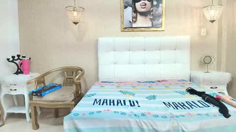 miladiosa online show from February 26, 2026, 12:26 pm