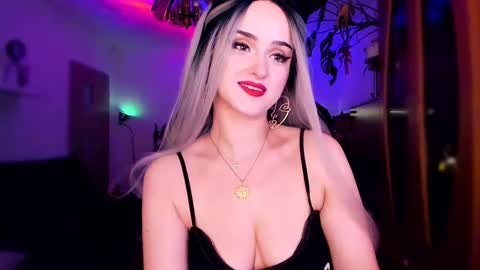 MiladyJolie online show from December 22, 2024, 12:16 pm