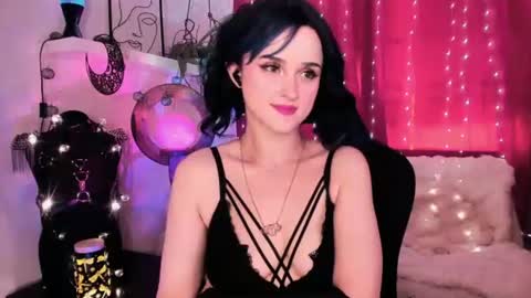 Snapshot of miladyjolie chatting on June 30, 2026, 12:28 pm MiladyJolie online show from June 30, 2026, 12:28 pm