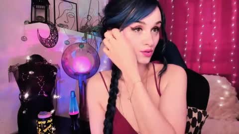 Snapshot of miladyjolie chatting on August 2, 2026, 4:38 pm MiladyJolie online show from August 2, 2026, 4:38 pm