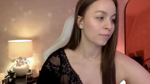 Mila Fleur online show from December 16, 2025, 3:06 pm