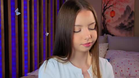 Snapshot of milaice chatting on June 6, 2026, 3:06 pm Mila online show from June 6, 2026, 3:06 pm