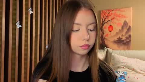 Snapshot of milaice chatting on June 14, 2026, 1:35 pm Mila online show from June 14, 2026, 1:35 pm