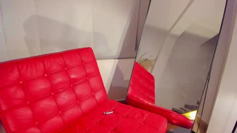 Milane online show from January 4, 2025, 8:17 am