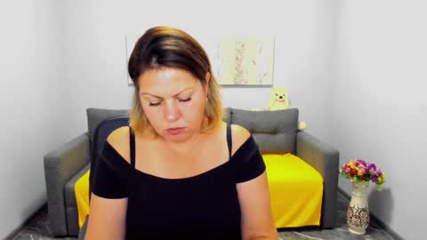 Snapshot of milana_blake chatting on September 12, 2025, 11:32 am Milana online show from September 12, 2025, 11:32 am