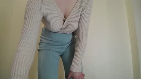 Milana online show from April 7, 2026, 10:48 am