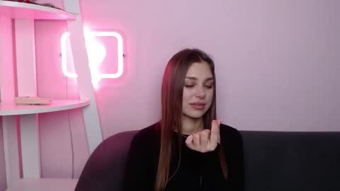 milanaangelas online show from March 1, 2026, 5:53 am