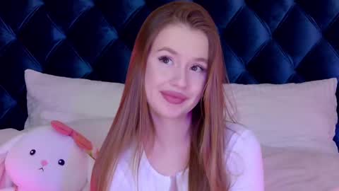 MilanaBalmain online show from February 25, 2025, 2:11 pm