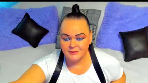 Snapshot of milanabiegert chatting on November 9, 2025, 7:17 am Lana online show from November 9, 2025, 7:17 am