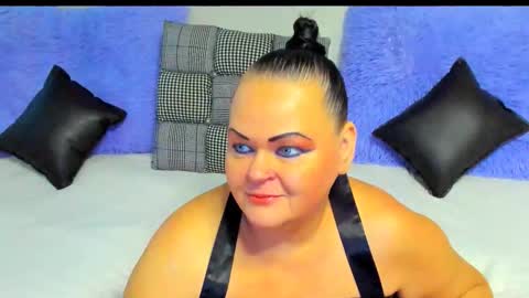 Snapshot of milanabiegert chatting on November 10, 2025, 6:34 am Lana online show from November 10, 2025, 6:34 am