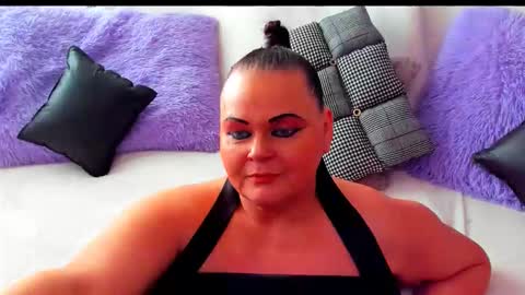 Snapshot of milanabiegert chatting on November 14, 2025, 8:02 am Lana online show from November 14, 2025, 8:02 am