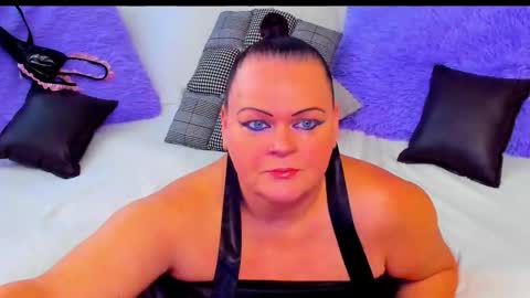 Snapshot of milanabiegert chatting on November 23, 2025, 10:37 am Lana online show from November 23, 2025, 10:37 am