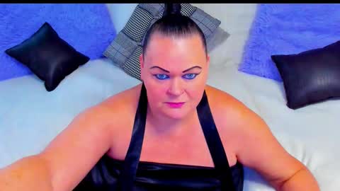 Snapshot of milanabiegert chatting on December 3, 2025, 11:08 am Lana online show from December 3, 2025, 11:08 am