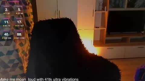 Snapshot of milanafox_ chatting on February 25, 2026, 8:07 pm Lana online show from February 25, 2026, 8:07 pm