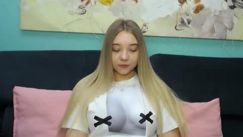 Snapshot of milanasii chatting on March 7, 2026, 5:59 am Milana online show from March 7, 2026, 5:59 am